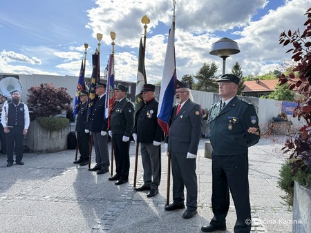 08-Odkritje replike kipa Usnjarja - talca (9)